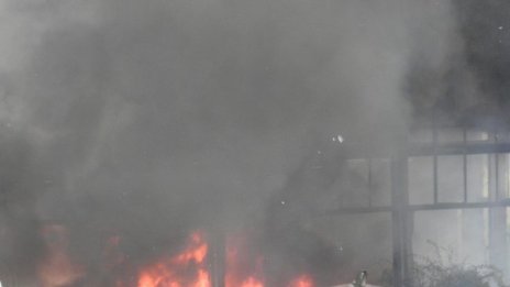 Голф изпепелен до основи в Стара Загора