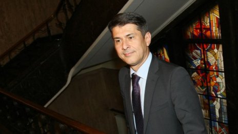 Д. Гяуров: Цветанов да подаде оставка, ако няма присъда за Ал. Петров