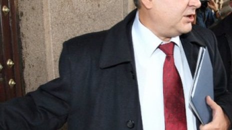 Лекарите скъсаха договора с Б.Б. Излизат на улицата