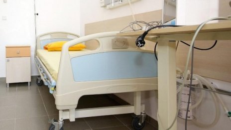 Дете е в тежко състояние след падане с колело