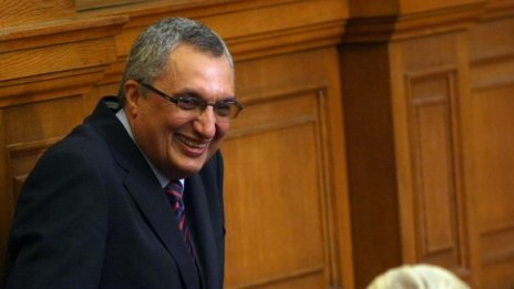 Иван Костов се радва на първа внучка