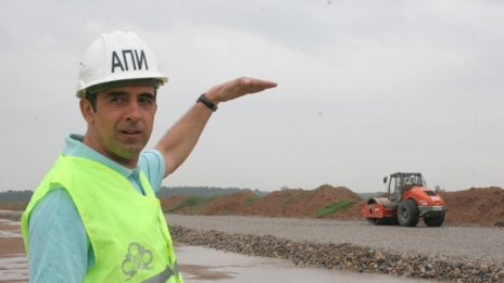 Магистрала "Тракия" върви по график