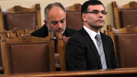 Нямало да вдигат пенсионната вноска