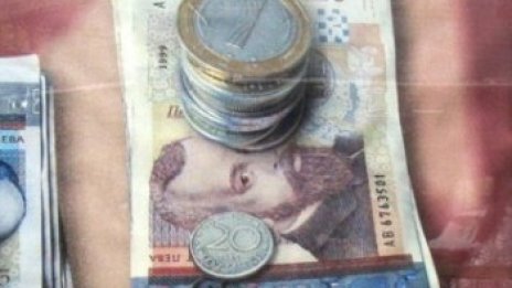 Хванаха данъчна, рекетирала бившия си шеф