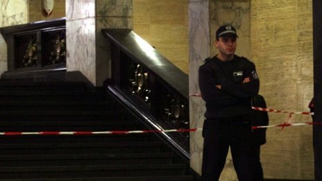 Човек почина в Съдебната палата в София