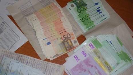 Разбиха измамна схема за работа в чужбина