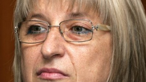 Цецка Цачева летяла из Европа в лукс за 35 бона