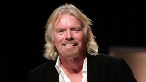 Британски милиардер ще бори Мърдок онлайн