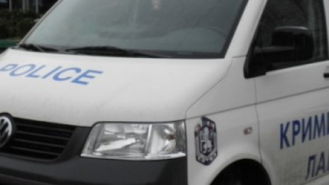 Закопчаха мъж, пробвал да продаде акции с фалшива самоличност