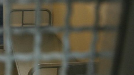 Година затвор за рецидивист, бил и псувал полицаи