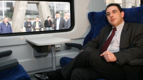 Министър обеща топли влакове по Коледа