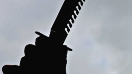 Германец кастрира гаджето на дъщеря си
