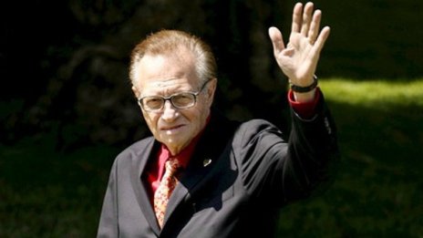 Лари Кинг сдаде шоуто "Larry King Live"
