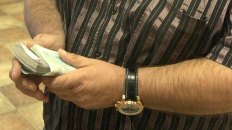 Мним полицай завлече баба с 20 бона