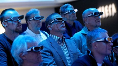 Не стойте много близо до 3D телевизорите