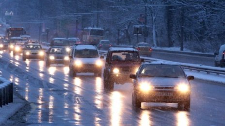 Основните улици в София са обработени срещу заледяване