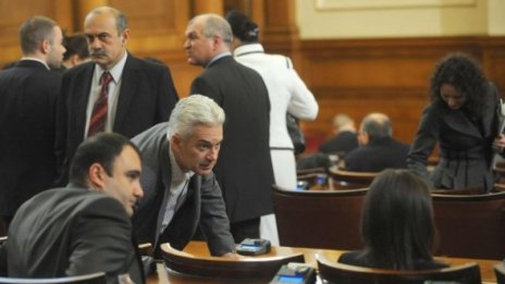Атака с безрезервна подкрепа за кабинета при вота на доверие