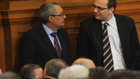 "Въздържал се"  – така ще гласуват сините на вота