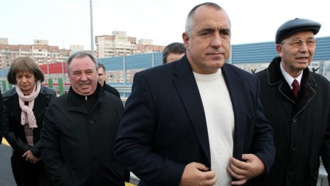 Борисов при Буда, връчва и своя купа на турнир  по сумо