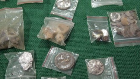 Антични предмети са иззети от иманяр в село Розово