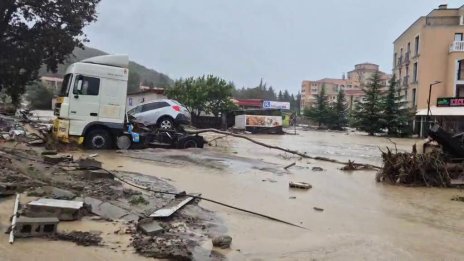 Електроподаването в Елените остава преустановено