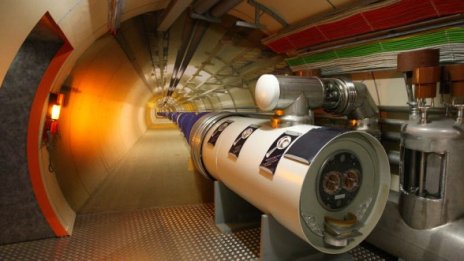 Колайдерът чака Хигс бозона към края на 2012