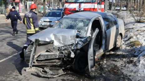 Пиян помете семейство в София