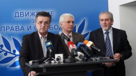 БСП и ДПС бистрят как да искат вот на недоверие към кабинета