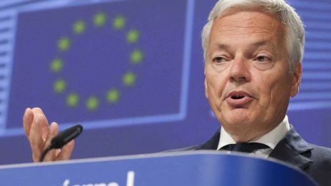 Бивш еврокомисар по правосъдието е обвинен в пране на пари