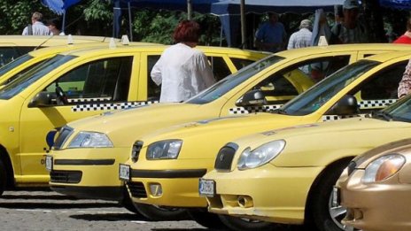 Смятат. 1,15 - 2,70 лв. таван за такситата в София