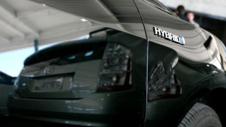 Италианец духна с две луксозни коли - Мерцедес и Нисан