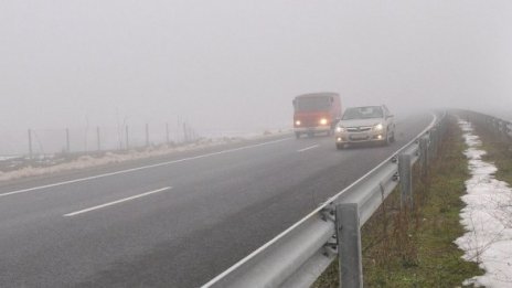Повечето пътища са сухи
