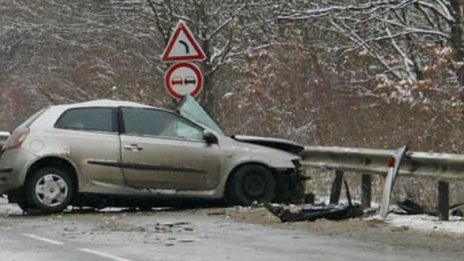 Двама са загинали при катастрофи през денонощието