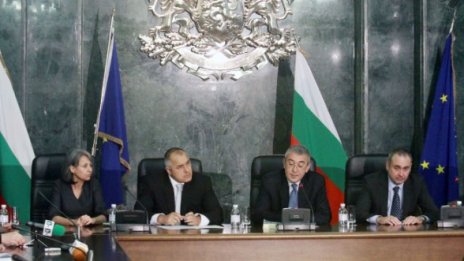 МВР шефът вече няма да разпорежда СРС-та