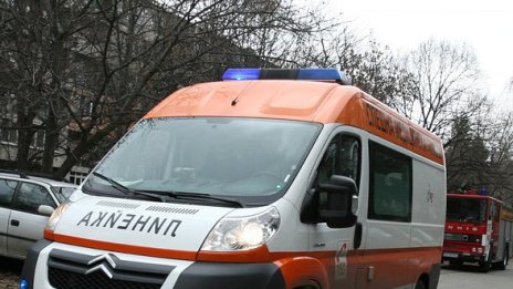 14-годишен се прави на шофьор и катастрофира