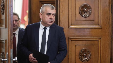 Садъков от АПС обясни защо са върнали третия мандат на Радев 