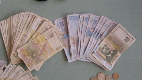 Задържаха мъж и жена за изнудване