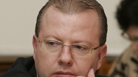 Шефът на НАП: Сядам веднага на детектора на лъжата!