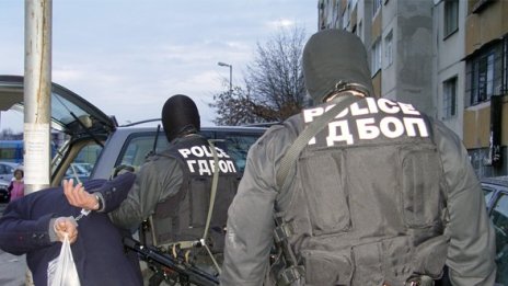 Акция "Европейци" лови мошеници, точили банкомати
