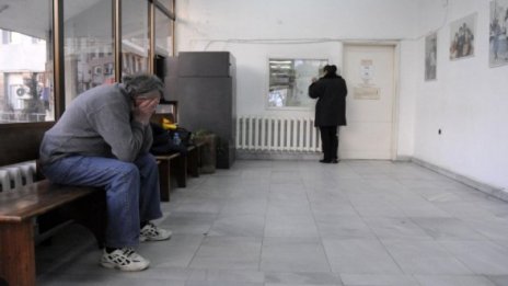 Двама ранени с нож са приети в "Пирогов"