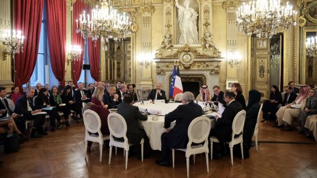 Европа се присъединява към играта с митата за стомана
