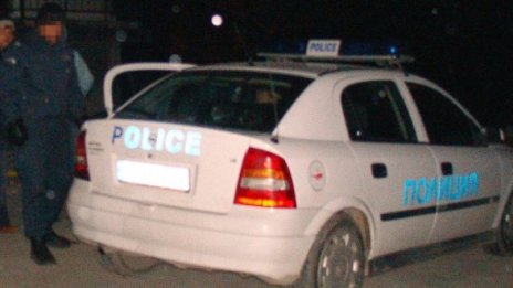 Закопчаха двама гамени, пребили мъж за 7 лева