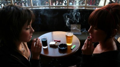 Рашидов иска цигари в родните филми