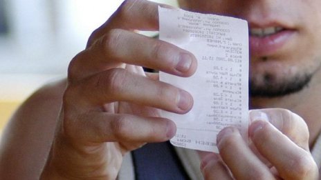 Данъчни под прикритие плъзват по магазините