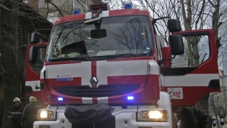 Мъж почина при пожар в стая в дома му