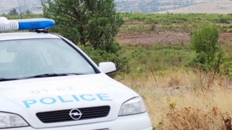 Крадец нахълта в частен имот, собственикът го простреля