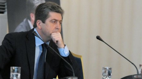 Първанов започва консултации за ЦИК