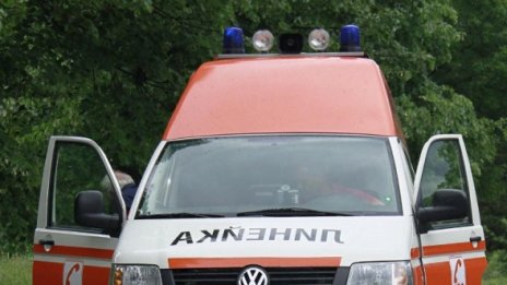 Случаен минувач откри обесил се мъж в гориста местност