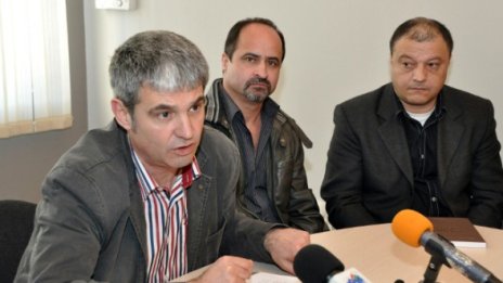 Изгонването на пенсионерите не решава нищо