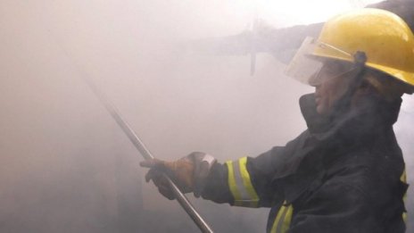 Задимяване евакуира хипермаркет в София